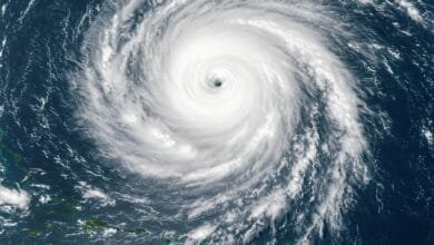 تقرير عن الأعاصير المدارية